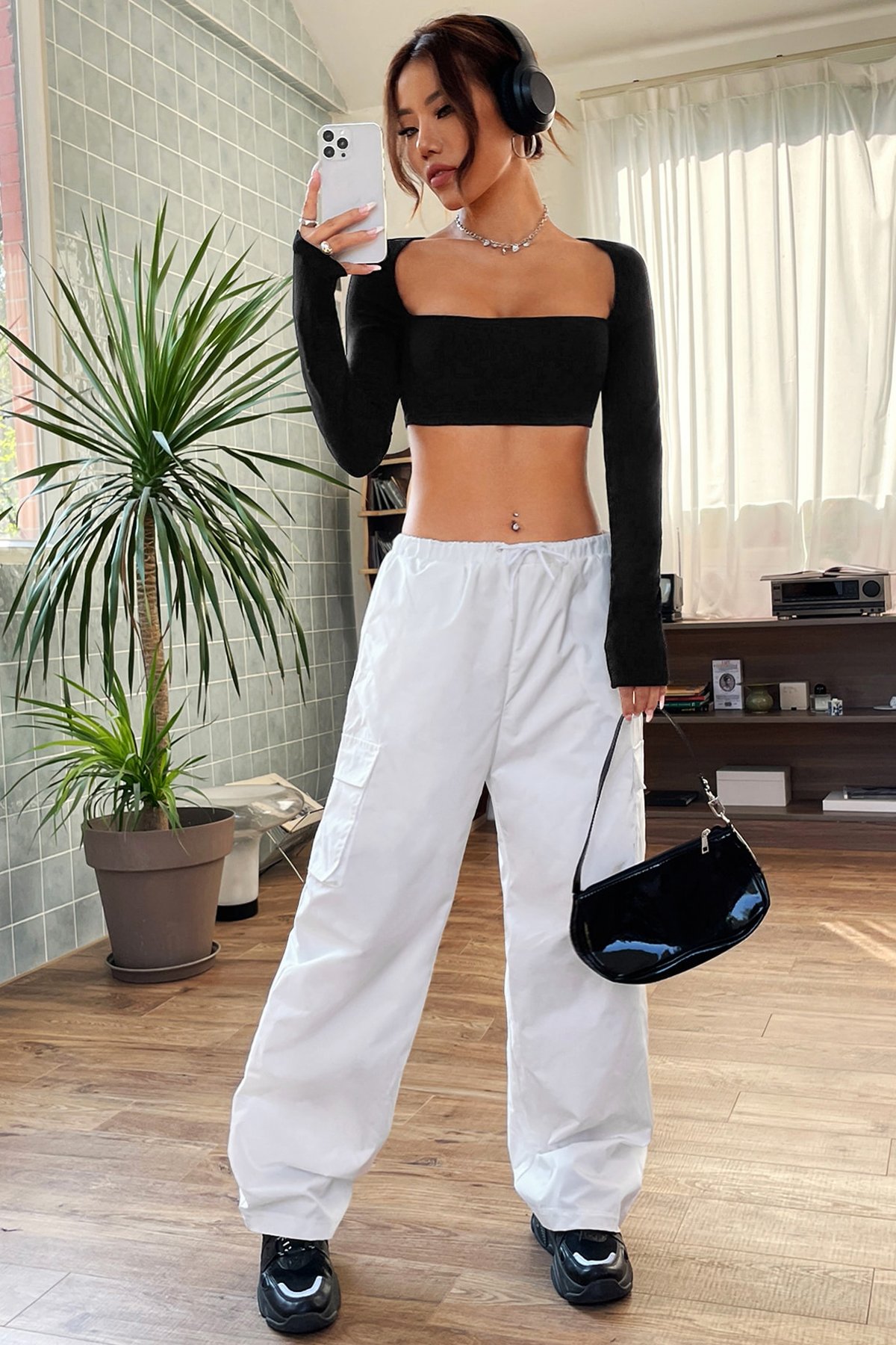 Kadın Siyah Uzun Kol Göğüs ve Sırt Dekolteli Crop Top Bluz — görsel 7